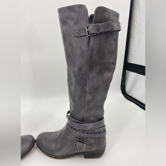 RAMPAGE Women's Interest
Zipper and Buckle Knee High
Riding Women's boots size 7 - Picture 9 of 12